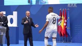 巴黎逆境翻盘里昂，姆巴佩主宰比赛