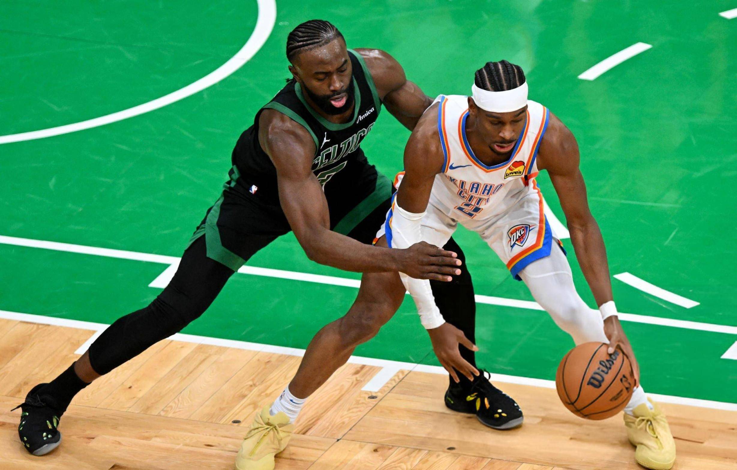 包含波士顿凯尔特人NBA战胜迈阿密热火塔图姆三分命中的词条